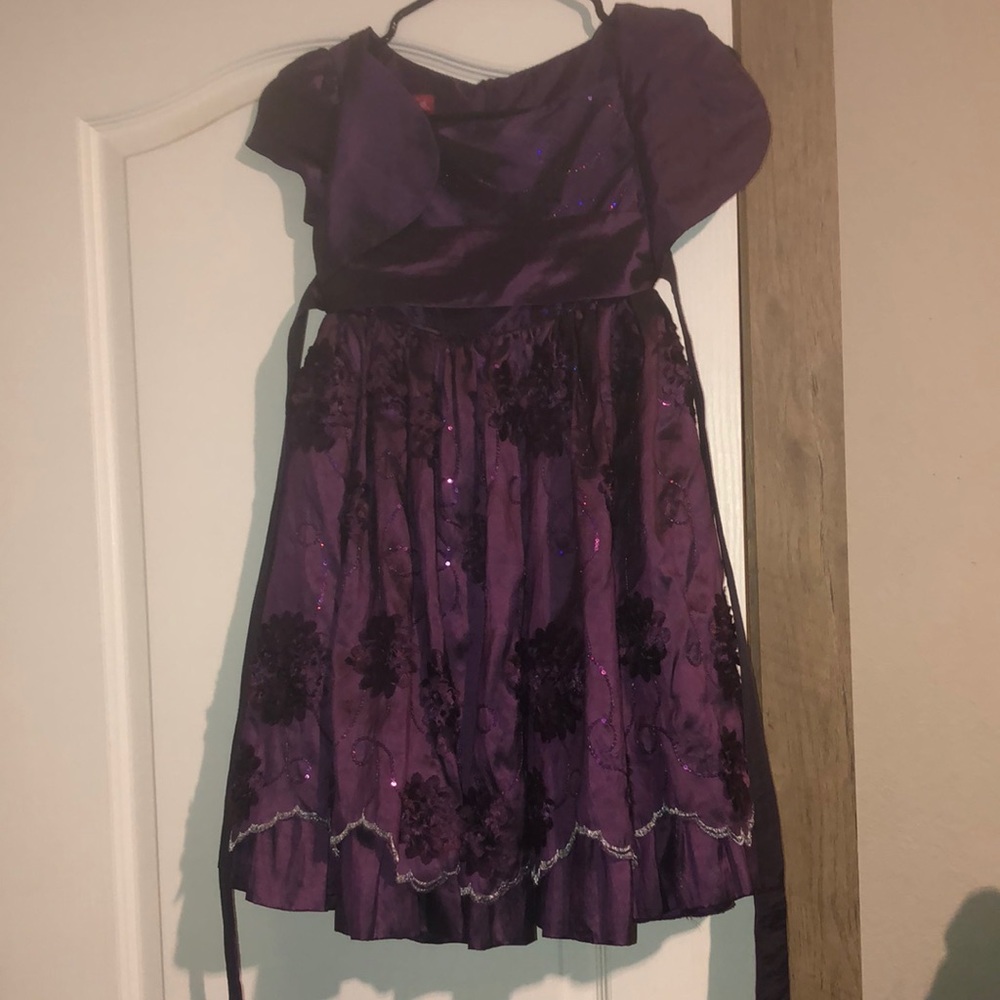Girls dress size 8